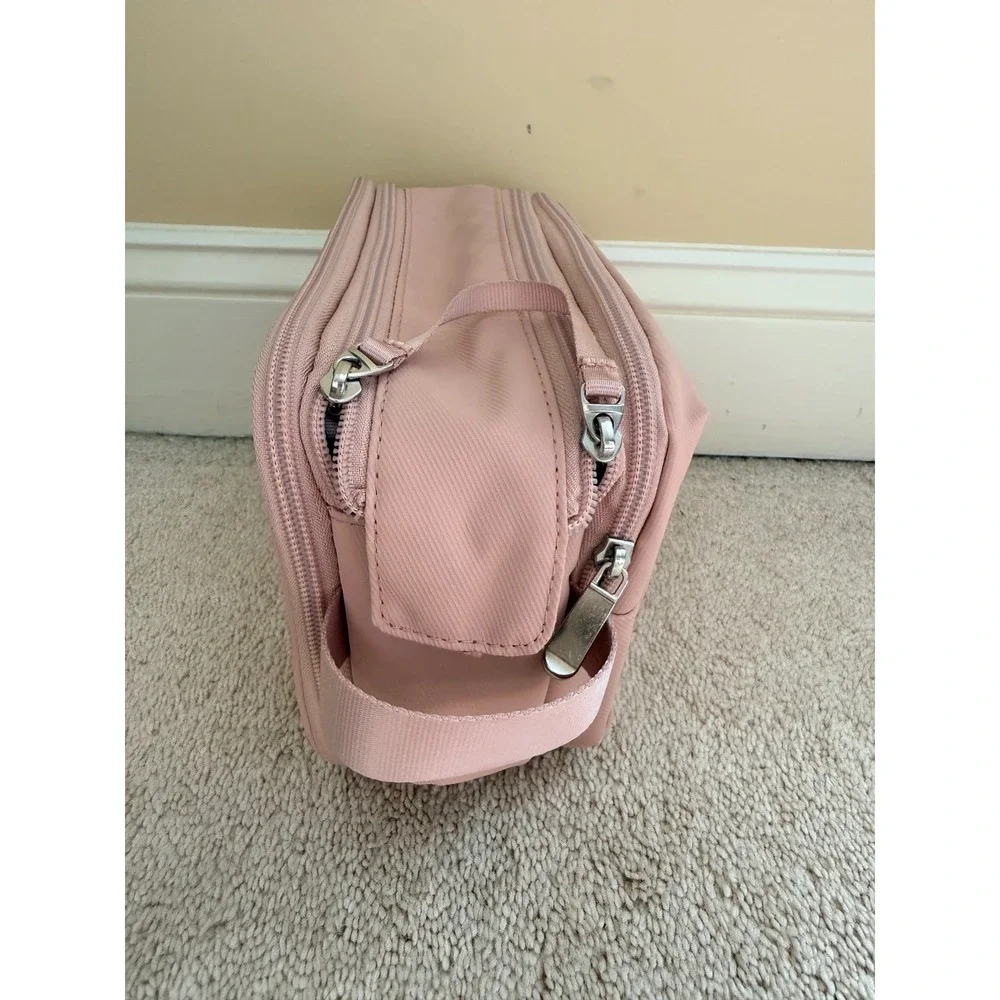 Bagsmart travel toiletry